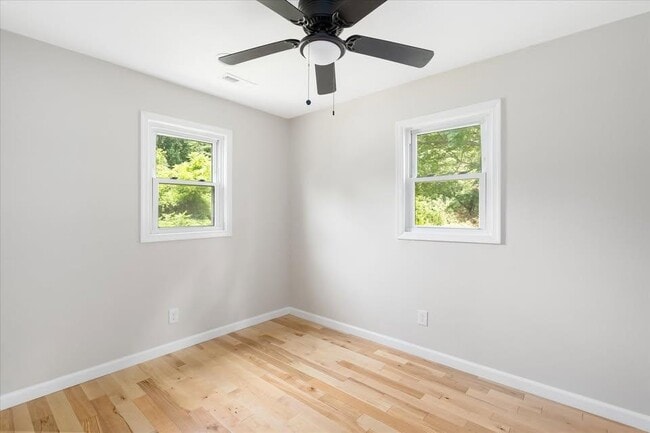 Building Photo - 2806 Forge Hill Rd