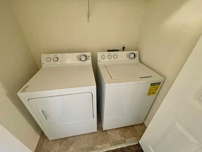 Foto del edificio - 3484 Vela Pl