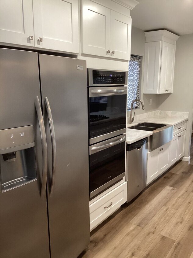 Primary Photo - 3 bed, 1 bath in Lincoln Village