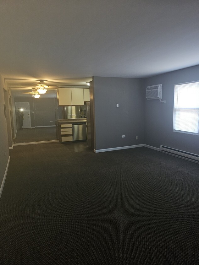 Foto principal - 8801 Schneider Ave