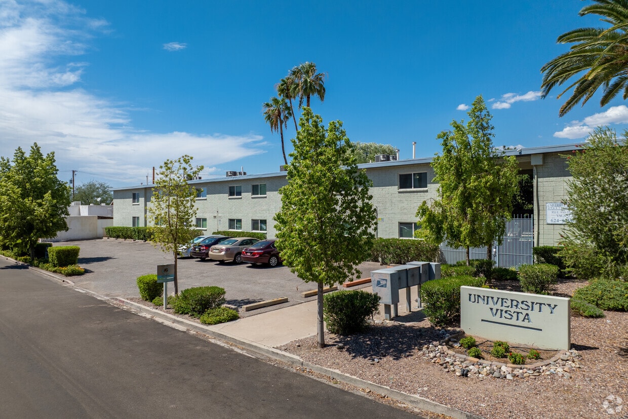 University Vista Student Apartments - University Vista Student Apartments