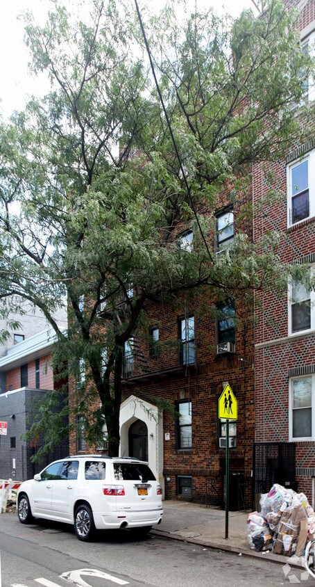 4015 99th St - 40-15 99th St