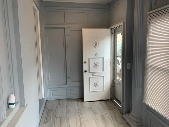 Foto del edificio - Spacious 3 Bed, 1.5 Bath Home – $1,795/Mon...