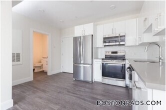 Building Photo - 1065 Tremont St