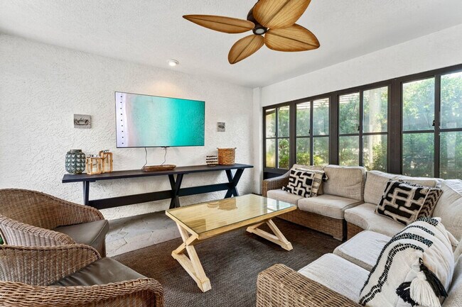 Foto del edificio - 4639 Paradise Isles