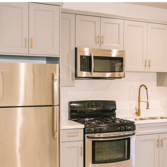 Building Photo - 341 S Gramercy Pl