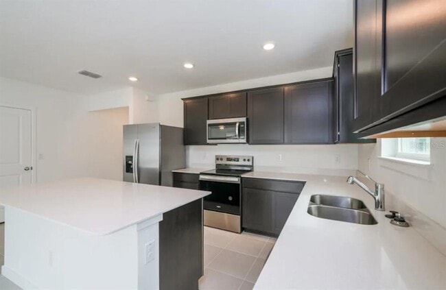 Foto del edificio - 4050 Feldspar Ln