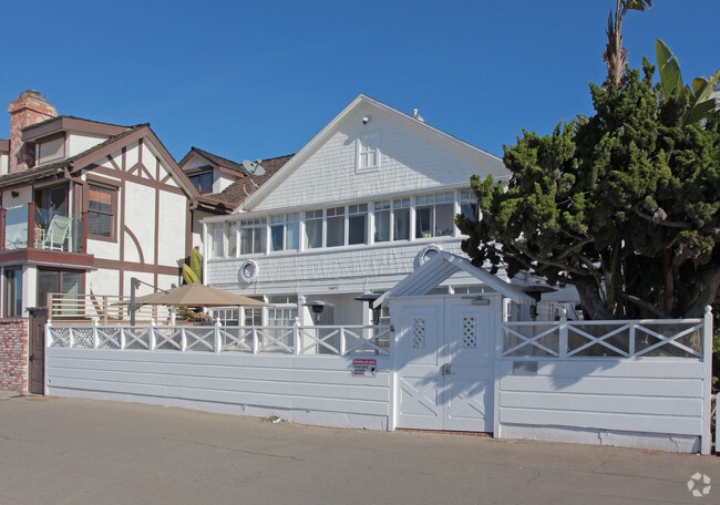 Building Photo - 1401 Palisades Beach Rd