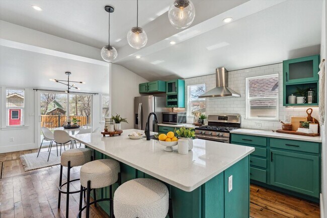 Foto del edificio - Charming 2BD, 2BA Longmont Home with Fenced Back Yard