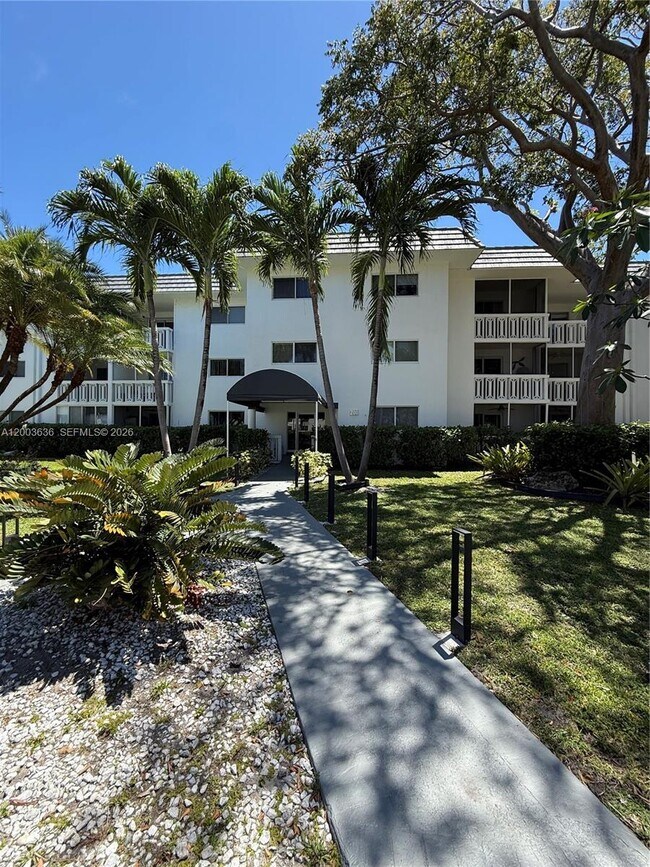 Foto del edificio - 200 Galen Dr