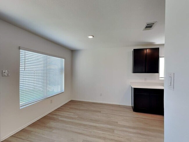 Foto del edificio - 22264 Stoney Ravine Dr