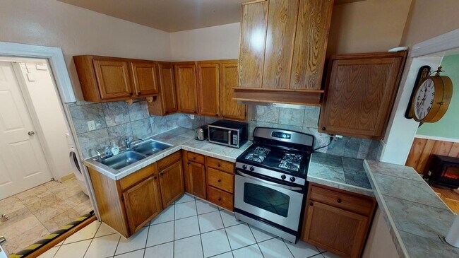 Foto del edificio - Charming Long Beach home near Scherer Park