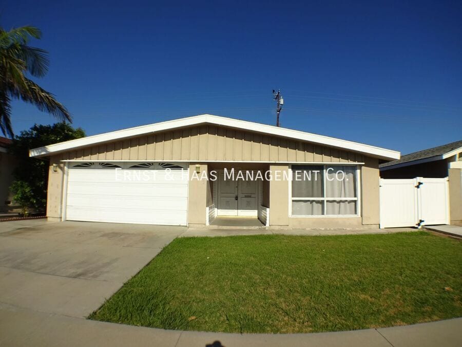 Primary Photo - 5122 Meadow Wood Ave