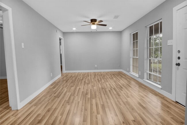 Building Photo - 11707 Segrest Dr
