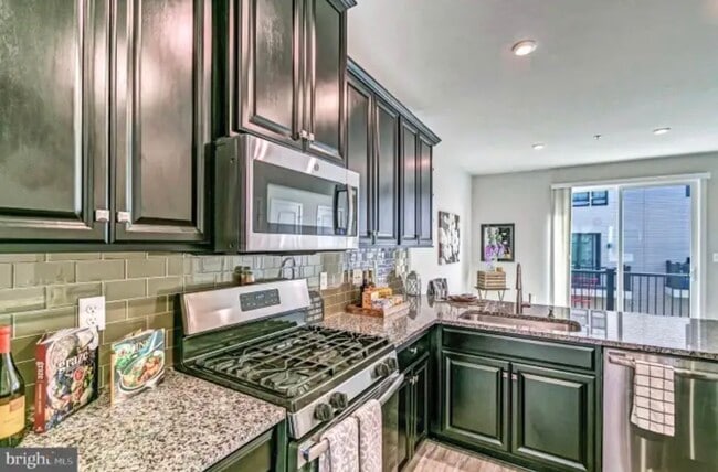 Building Photo - 2820 Arts Vista Blvd