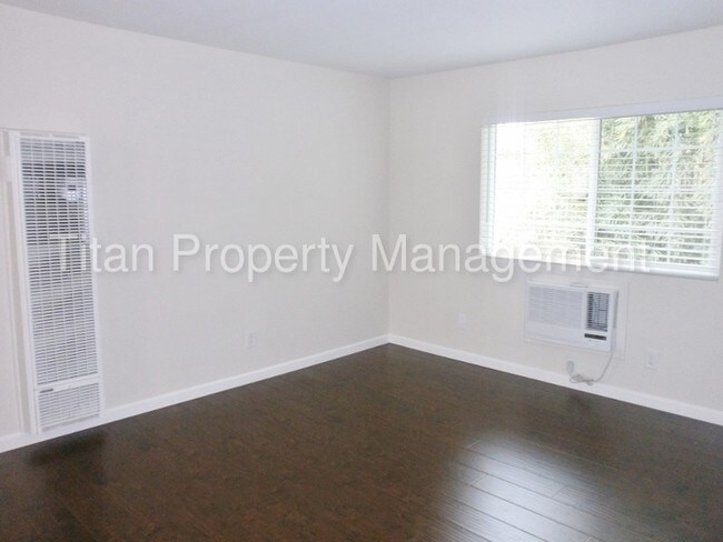 Building Photo - 1825 G St