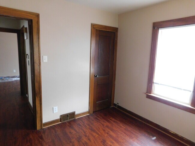 Foto del edificio - Smartly Located Bungalow in Great Area