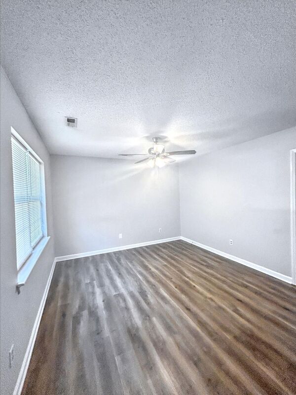 Building Photo - 206 Hugh Caldwell Rd