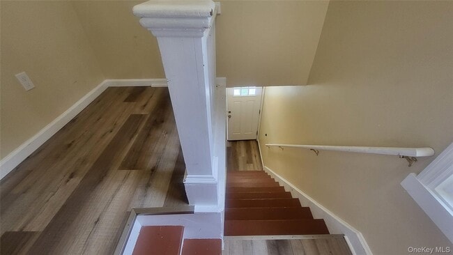 Building Photo - 19 Hoffman Ave