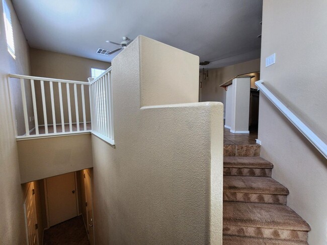 Foto del edificio - Beautiful 2 Bed 2 Bath Townhome