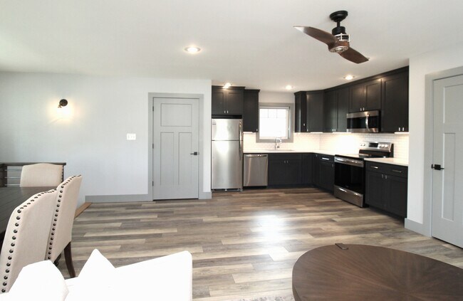 Foto del edificio - 400 SW E St