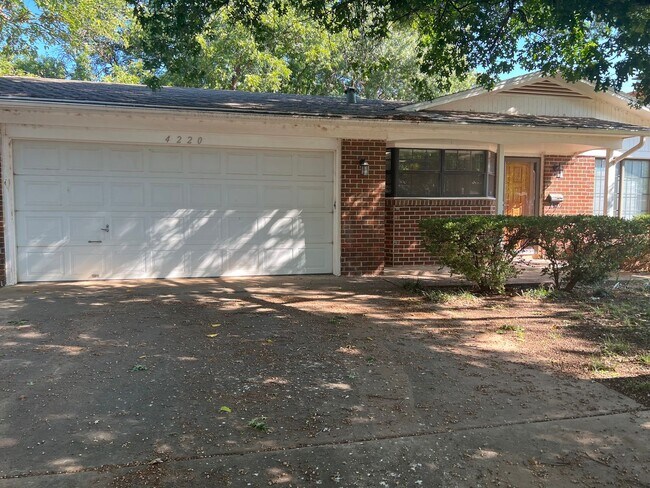 Building Photo - Charming Oasis: Stylish Home with Parquet ...
