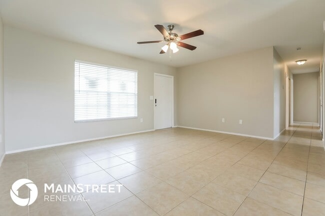 Foto del edificio - 3850 Pan American Blvd