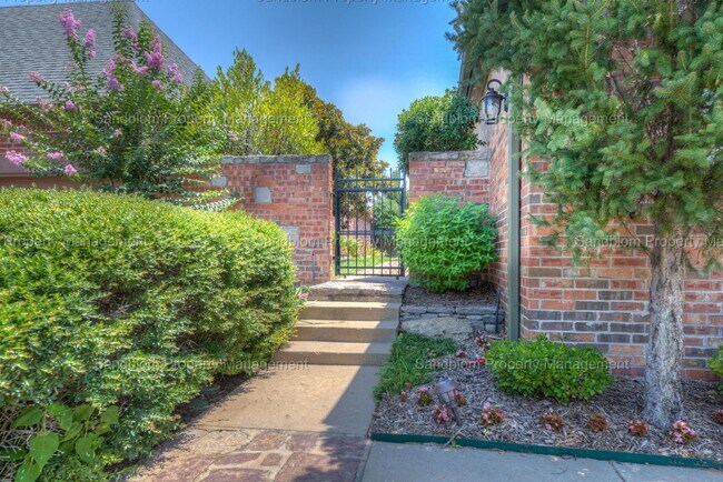 Building Photo - For Lease | Jenks Schools | $2300 Rent