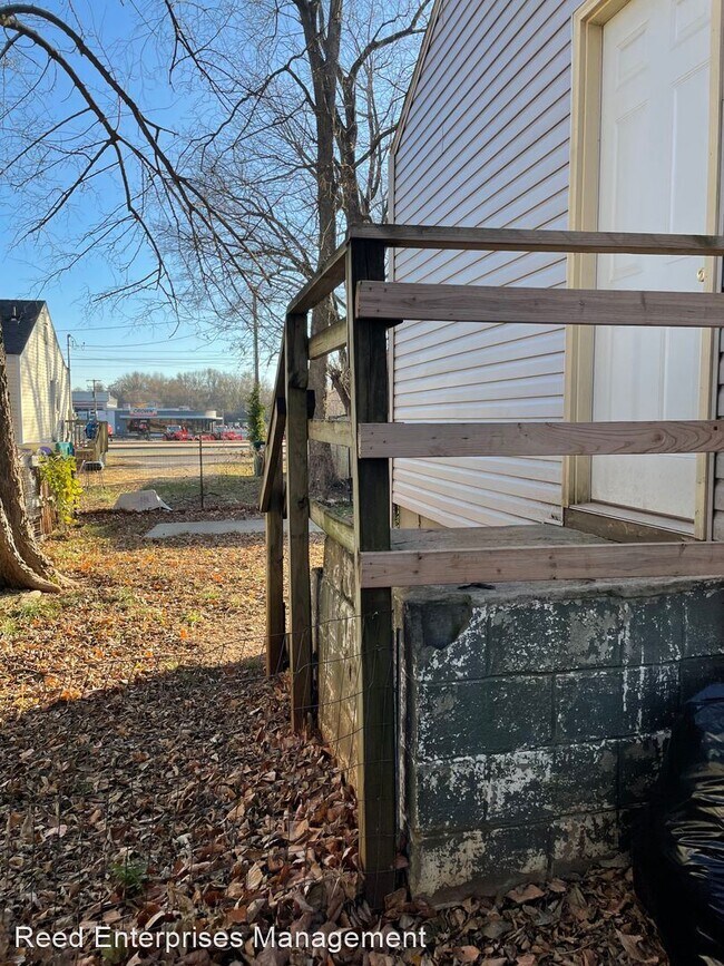 Building Photo - 1 br, 1 bath House - 1656 E Brower St