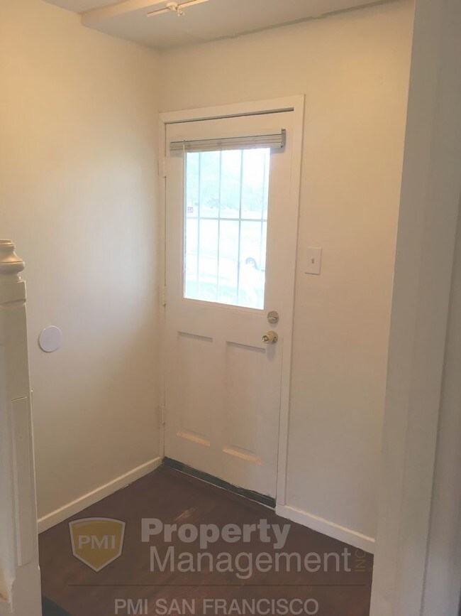 Foto del edificio - Renovated Two Stories Hillcrest Park Condo