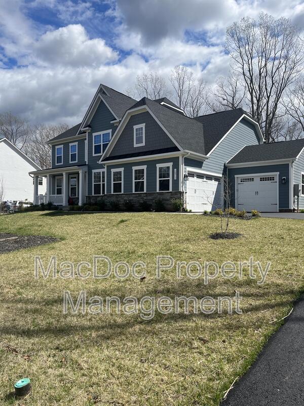 Foto principal - 10912 Canterbury Ct