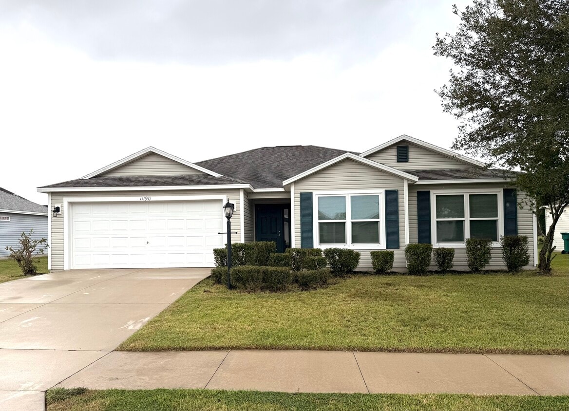 Frente de la casa - 11190 Hess Way