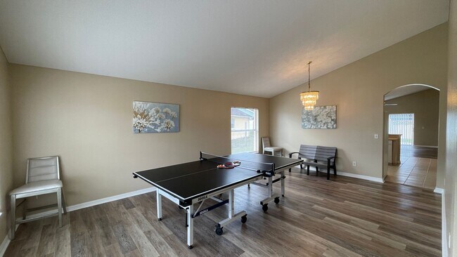 Building Photo - Move in Ready! Lawn Care Included!  Gated ...