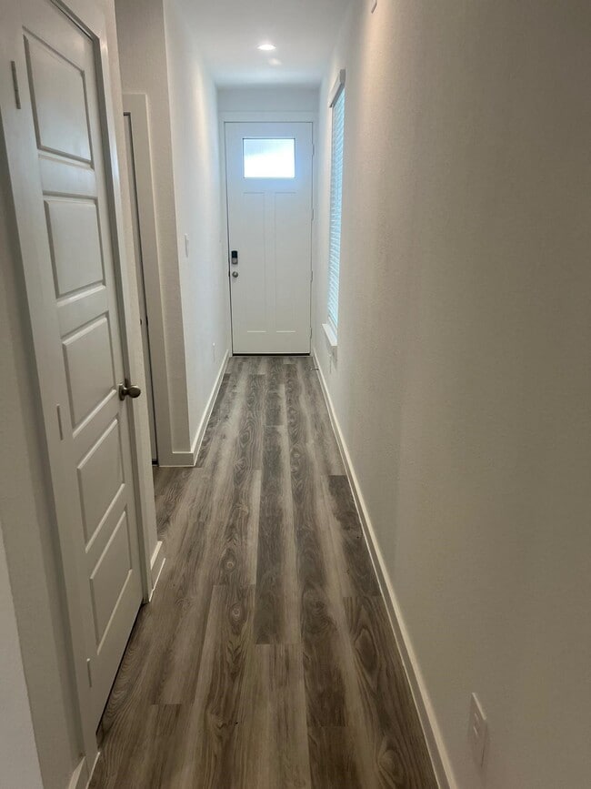 Building Photo - 10519 Hadley Pk Trl