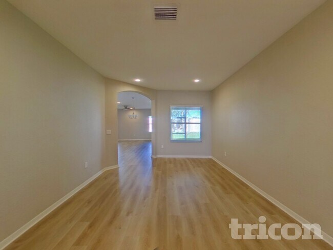 Foto del edificio - 6715 Castle Green Pl