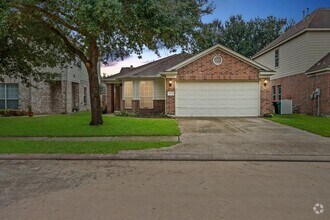 Building Photo - 15511 Fir Woods Ln