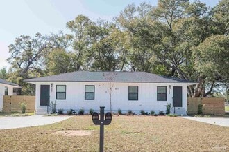 Building Photo - 3081 N 16th Ave