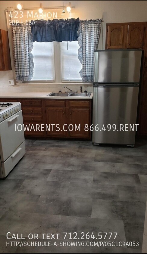 Primary Photo - 423 Marion St