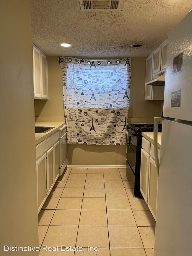 Foto del edificio - 3 br, 2 bath House - 831 Asheville Dr.