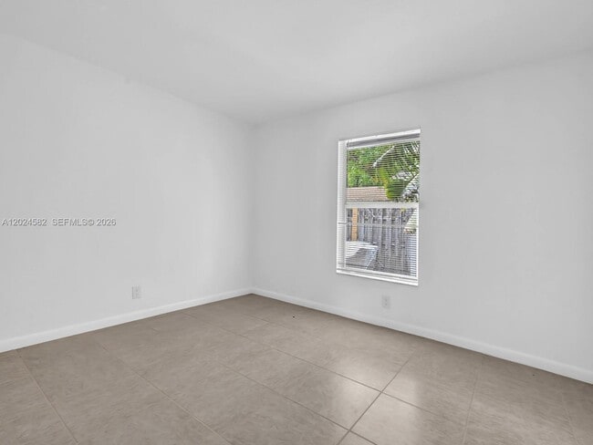 Building Photo - 241 NW 40th St