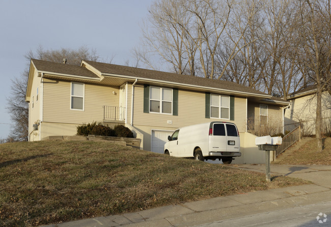 Building Photo - 201 NW 62nd Ter