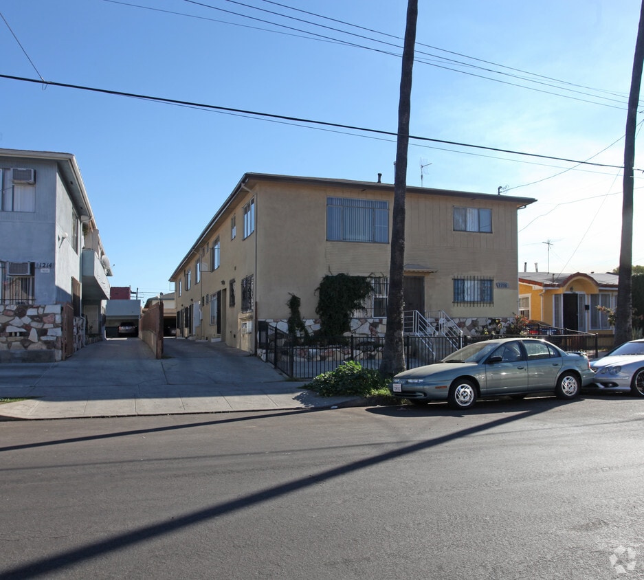 Foto del edificio - 1206 Kingsley Dr