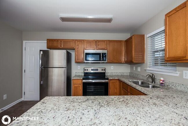 Foto del edificio - 100 Long Creek Pkwy, Charlotte, NC 28214