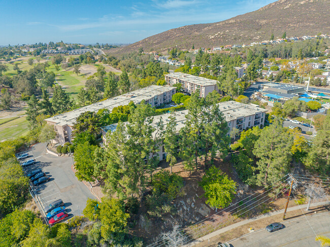 Foto del edificio - 7855 Cowles Mountain Ct