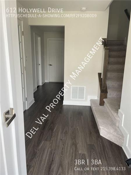 Building Photo - 612 Holywell Dr
