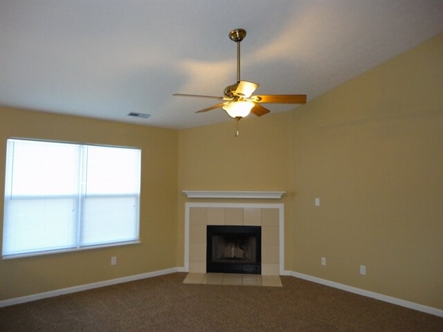 Foto del edificio - 1046 Mosswood Circle