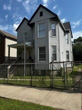 Building Photo - 9357 S Burnside Ave