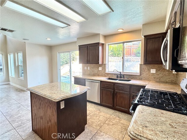 Foto del edificio - 4188 Golden Glen Dr