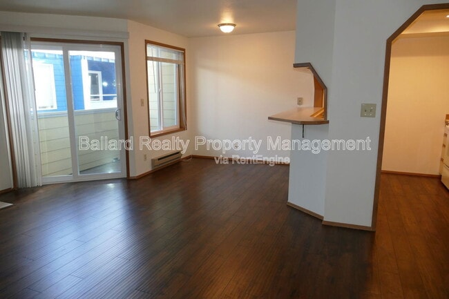 Building Photo - 12314 32nd Ave NE