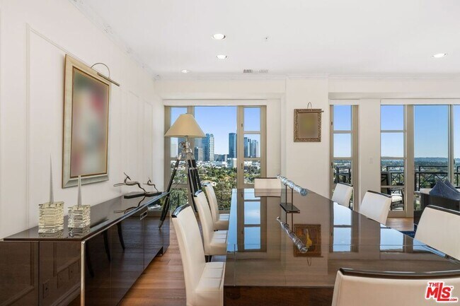 Foto del edificio - 10580 Wilshire Blvd